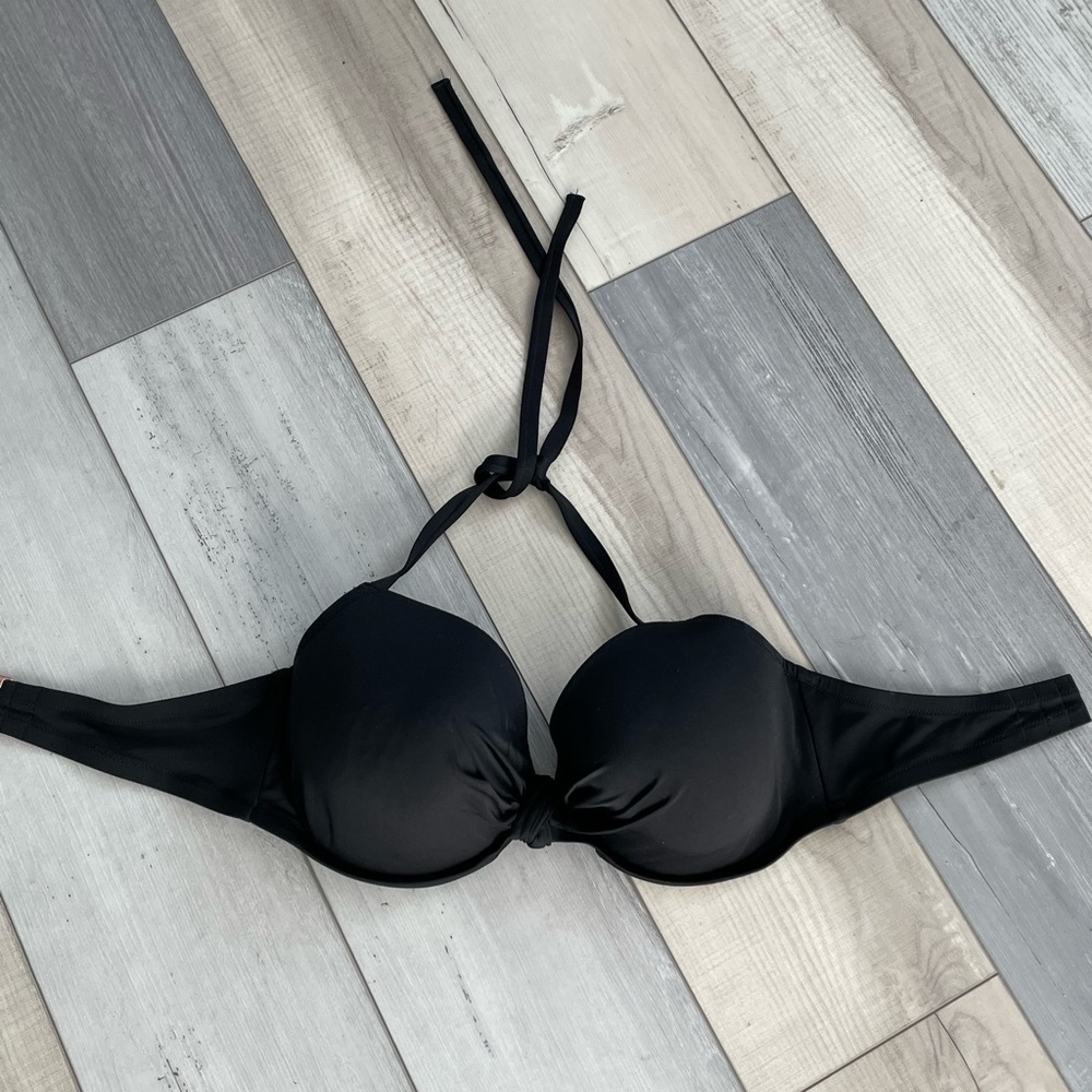 38DD Shade and Shore halter bikini